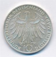 NSZK 1972G 10M Ag "Müncheni Olimpia - térdelő atléták" T:2 
FRG 1972G 10 Mark Ag "Mu...
