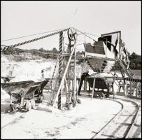 cca 1969 Keszthely és Cserszegtomaj határában levő Okkerbánya, 25 db vintage NEGATÍV Kotnyek Antal (...