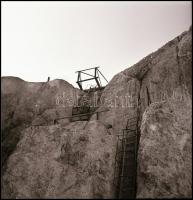 cca 1969 Keszthely és Cserszegtomaj határában levő Okkerbánya, 25 db vintage NEGATÍV Kotnyek Antal (...