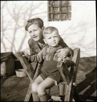 cca 1970 Tokaj, 29 db vintage NEGATÍV Kotnyek Antal (1921-1990) budapesti fotóriporter hagyatékából,...