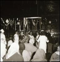 1979 Nagymágocs, Szociális Otthon, nagy riport a lakók farsangi mulatságáról, Demeter Sándor (?-?) s...