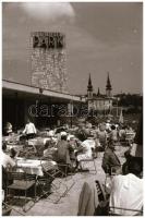 cca 1968 Budapest, a Feneketlen-tó és a Park vendéglő, jól áttekinthető látképek, mert a parkosítás ...
