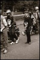 1987 Budapesti autós iskola, ahol a felvételeken főleg motorosok szerepelnek, 14 db vintage NEGATÍV,...