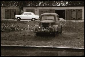 cca 1969 és cca 1985 között készült 23 db vintage NEGATÍV, Magyar Alfréd budapesti fotóművész felvét...