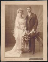 cca 1900 Budapest, Brunhuber Béla fényképész műtermében készült, vintage fotó, 22,5x16 cm, karton 26x20 cm