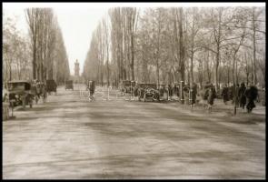 cca 1929 Automobilok Budapest utcáin, 4 db vintage NEGATÍV, de autók csak két felvételen láthatók, 2...