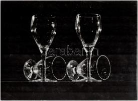 cca 1978 Baracskai Márta: Csendélet, feliratozott vintage fotóművészeti alkotás, kasírozva, 29x40 cm