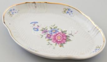 Hollóházi porcelán süteményes készlet. Hozzá tálaló és kisebb bonbonnierek. Kézzel festett, jelzett,...