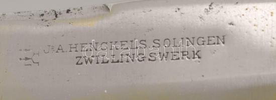 Ezüst (Ag) nyelű kés készlet 6 db, jelzett, XIX. sz. vége: Solingeni jelzett acél pengével, szép  ál...