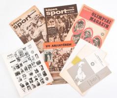 1972 Képes Sport 3 olimpiai száma és 101 aranyérem, valamint a Képes Sport eseménynaptára 72 plakát, valamint a Müncheni Olimpia éremeseit ábrázoló fotó, és 2 db bélyeges emléklap. Változó állapotban.