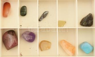 Óriási féldrágakő és ásvány gyűjtemény. 45 darab 10 fakkos dobozban több száz nemes kő precízen ásvá...
