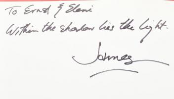 James Higginson: Portraits of violence. Los Angeles, én., d3G Press. Színes fotókkal gazdagon illusz...