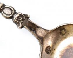 Ezüst(Ag) puttós, csavart nyelű kávéskanál, jelzett, h: 12 cm, nettó: 11 g