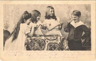 1904 Children, girls with boy (EK)