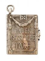 cca 1900 Ezüst (Ag) esküvő emlék mini könyv Unvergessliche Tage. benne 4 ezüst oldallal 6,75 g, 2 cm