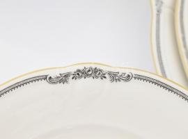 Hutschenreuter étkészlet 6 személyes. Matricás, jelzett, minimális használati kopással