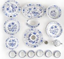 Kahla Indigo porcelán étkészlet és mokkás készlet, egy tányér és egy cukortartó fedő hiánnyal. Matri...