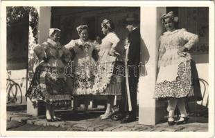 1943 Kalocsa, népviselet, magyar folklór