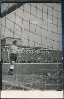 cca 1960 Budapest, futballmérkőzés a Népstadionban, fotó, jobb széle vágott, 17,5×11 cm