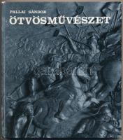 Pallai Sándor: Ötvösművészet. Bp.,1972, Műszaki. 2. kiadás. Kiadói kartonált papírkötésben, jó állapotban.
