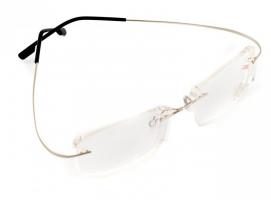3,5 dioptriás szemüveg