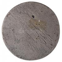 1975. "25 éves Dunaújváros 1950-1975" egyoldalas, ezüstpatinázott Br emlékérem (66mm) T:1-...