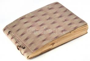 cca 1920-1940 Családi fotóalbum, 315 db beragasztott fotóval (utazás, fürdőzés, katonai, stb. témába...