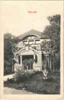 Tata, Baji villa