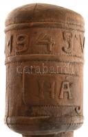 1945 II. világháborús hadifogoly emlékbot, faragott fa, "Egyetlen emlékem a Bad Fischaui fogoly...