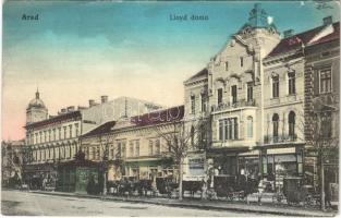 Arad, Lloyd palota, Apollo színház, mozi, pálinka raktár, Purjes üzlete, Pannonia szálloda, Takarékpénztár, lovashintók / palace, theatre, cinema, shops, hotel, savings bank, horse-drawn carriages (EB)