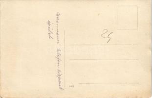 Czeremosznói telefonközpont épület télen, katonák csoportja / WWI Austro-Hungarian K.u.K. military, ...