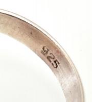 Ezüst(Ag) féldrágaköves gyűrű. Jelzett, méret: 55, bruttó: 5,6 g