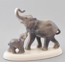 Gránit porcelán elefánt fiával, kézi festéssel, farkánál sérült, ragasztott, 13,5x15 cm