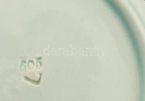 Fajansz, kisméretű plasztikus falitál, szecessziós virágmintával, kis kopásokkal, d:16,5 cm