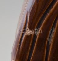 Nagy méretű, négy kis lábon álló retro padlóváza, mázas kerámia, MA vagy MÁ jelzéssel, felső részén ...