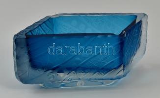 Üveg tálka, kék színű, két rétegű, metszett, csiszolt, hibátlan, 5x12,5 cm
