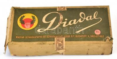 40 db bontatlan cigarettapapír: Diadal, Lepke, Ötéves terv. Dobozban