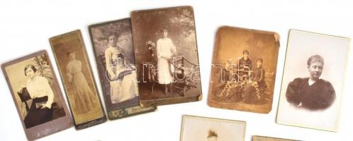 cca 1870-1922 Hölgyportrék, 44 db keményhátú műtermi fotó, vizitkártya és igazolványkép, köztük több...