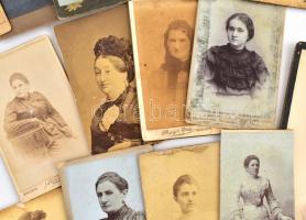 cca 1870-1922 Hölgyportrék, 44 db keményhátú műtermi fotó, vizitkártya és igazolványkép, köztük több...