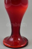Piros-fehér dekoratív üveg váza, oldalán karcolással, apró kopásnyomokkal, m: 34 cm, d: 11 cm
