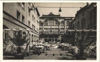 1942 Miskolc, Korona szálloda (Janits Testvérek), kert