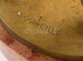 Poór Lilly (Nagyvárad, 1907 - ?) - Akt szalaggal. Bronz, márvány talapzaton. Jelzett. m: 41 cm