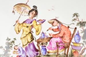 4 db kínai mintás dísztányér H. T. Dresdner handmalerei. 3 db sárkányos, egy kínai jelenetes. XX: sz...