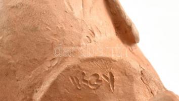 Kiss György (1943-2016): Lenin fejszobor. Terrakotta. Jelzett. 15 cm