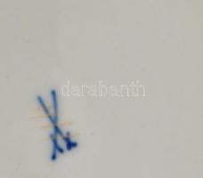 Meisseni rózsa mintás porcelán tálka. Kézzel festett, jelzett, hibátlan. d: 16 cm