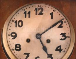 Telesütős antik falióra, Ingajáratos, fa tokkal, üveggel, működő állapotban, kulcssal 70 cm