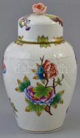 Herendi Viktória mintás porcelán urnaváza, fedelén plasztikusan rózsával díszített, kézzel festett, jelzett, m: 19 cm