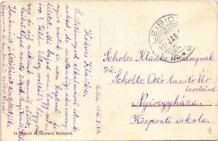 Magyar katonák a laktanya udvarán elmosott edényekkel / Hungarian military, soldiers in the courtyar...