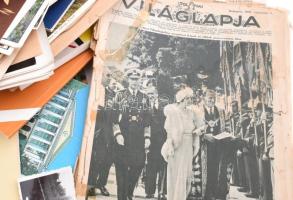 Nagy doboznyi vegyes papírrégiség, benne sok képeslap, kb. 200-300 db, fotó, kiállítási katalógusok,...