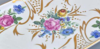 Limoges porcelán süteményes tál és porcelán nyelű kés. Részben kézzel festett, jelzett, kevés kopáss...